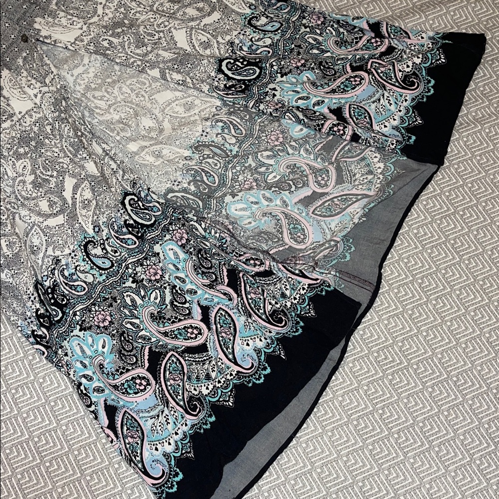 Express Elegant Gray Paisley Women's Skirt Small - Picture 4 of 7